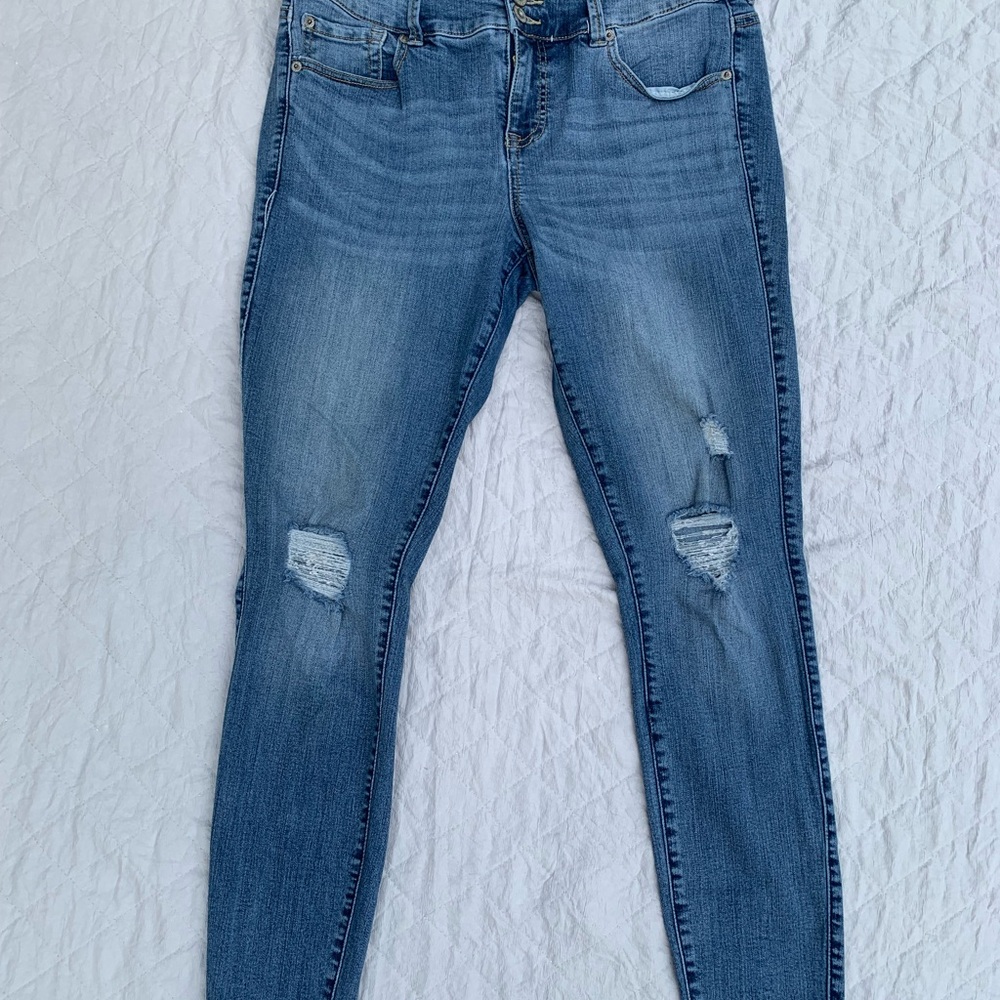 Women's Torrid Blue Distressed Jeans 12